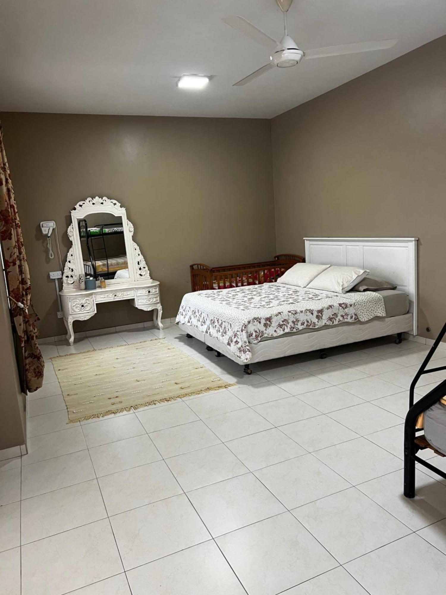 Homestay Melaka Executive Экстерьер фото