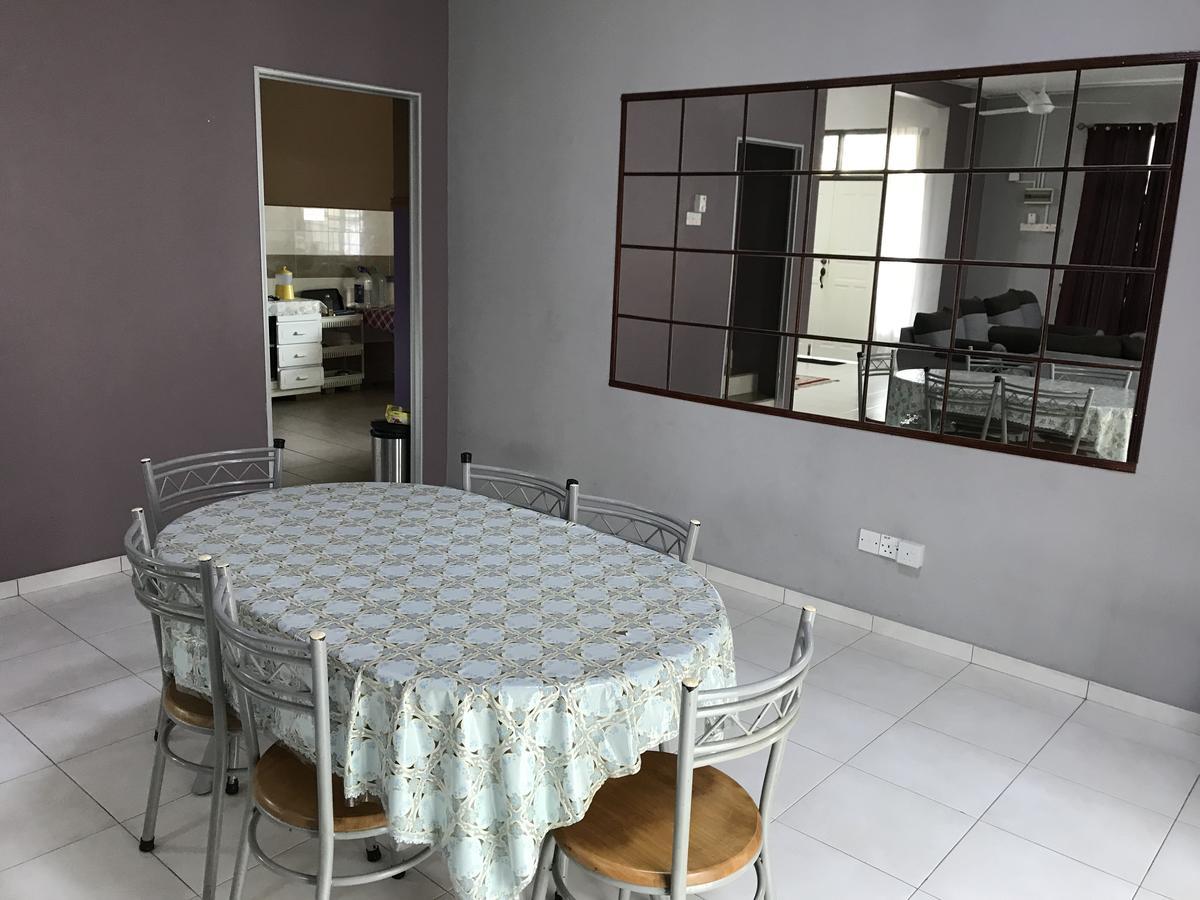 Homestay Melaka Executive Экстерьер фото